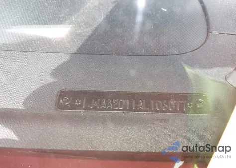 2010 Jeep Wrangler Sport z USA, uszkodzony, nr VIN 1J4AA2D11AL106077